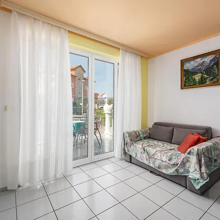 Beautiful In Umag With Wifi Apartment *