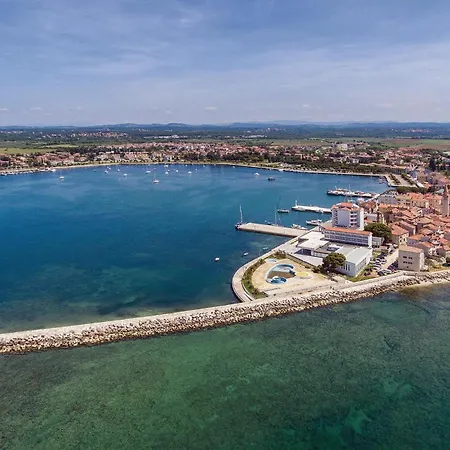 Lovely Apartment In Umag With Wifi